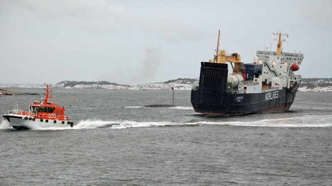 Ro-ro Cometa IMO 7922166, dwt 4450, built 1981, flag Faroes Islnds, owner Nor Lines AS.