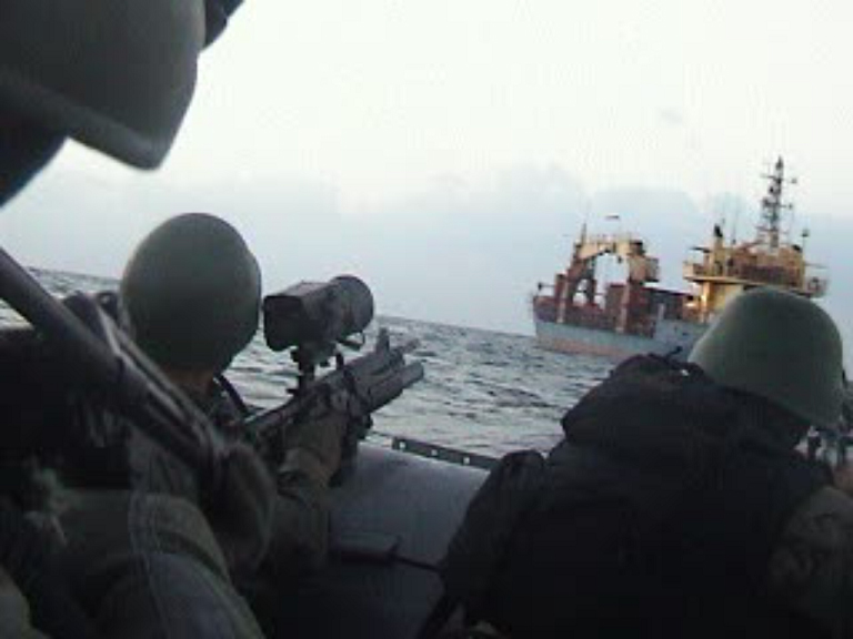 Turkish SAT Commandos from frigate TCG Gaziantep boarded the M/V Leopard