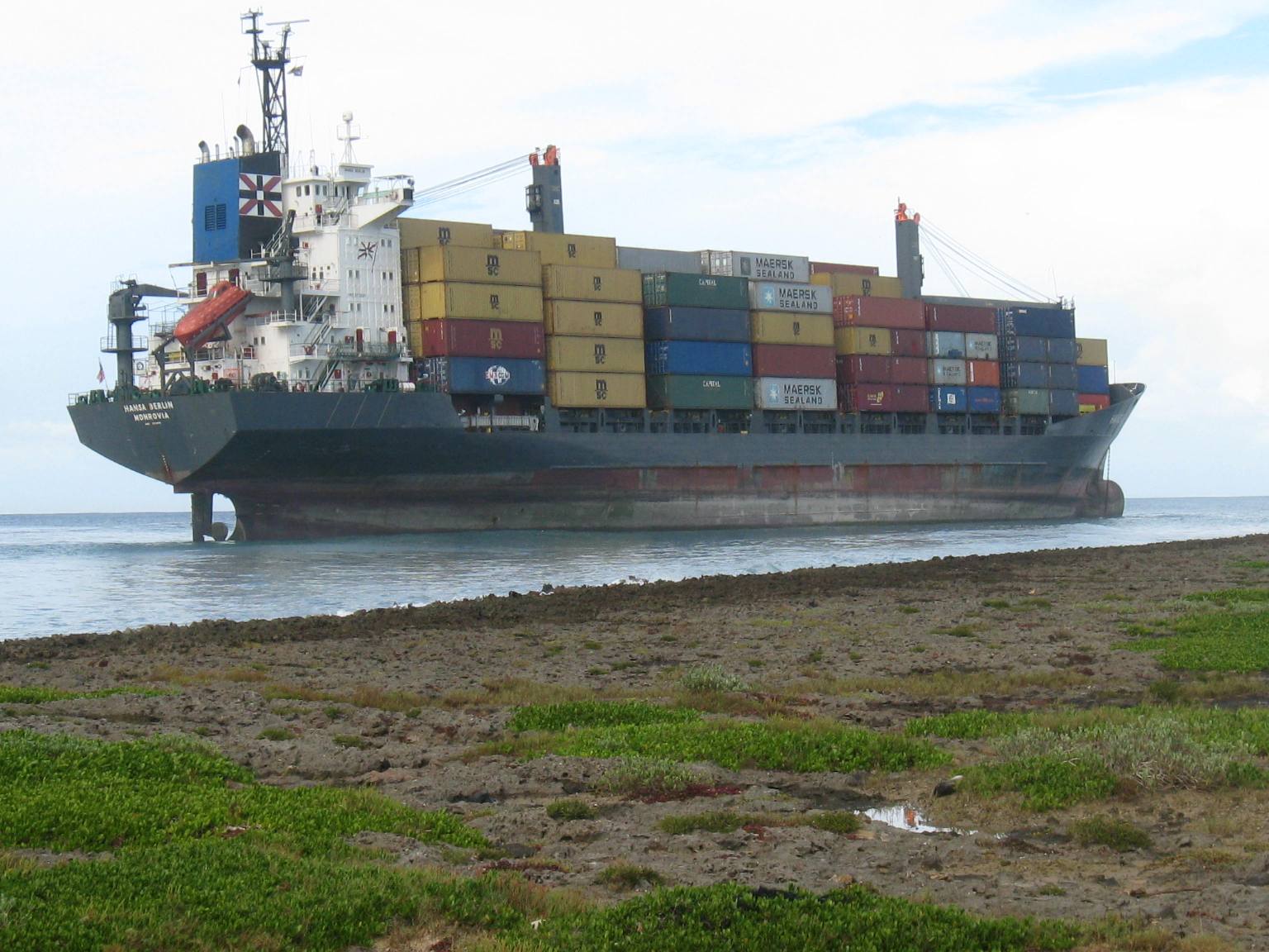 Following a lost of power during tropical storm Isaac off Cuba on 26 August, the Liberian-flagged container ship Hansa Berlin found herself bricked up off the northern coast of Cuba.