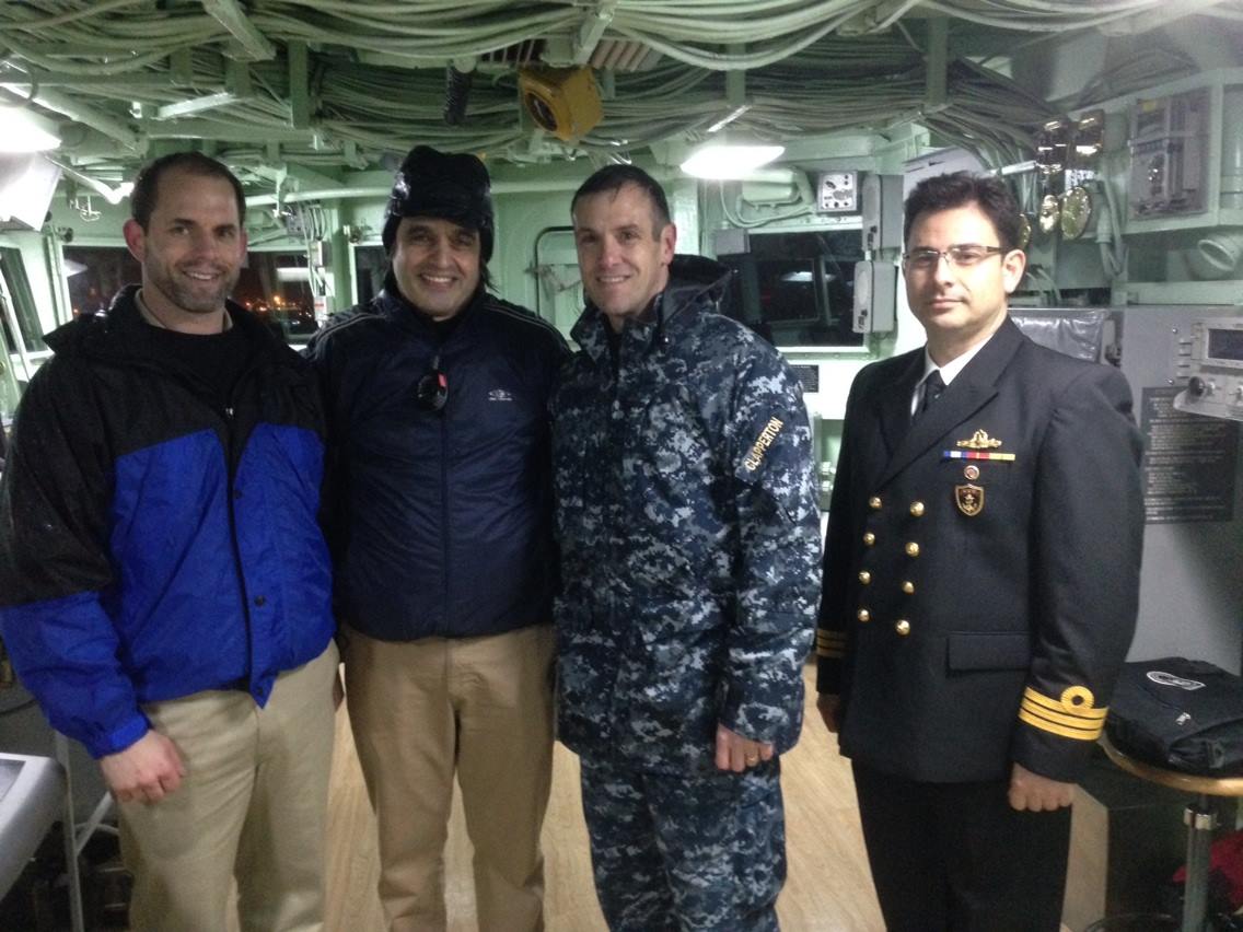 Safely alongside: together with THE commander of ÜSS Mount Whitney @ Salipazari berth — Chief mate/USS MOUNT WHITNEY, Captain Craig Clapperton ve Burak İnan 