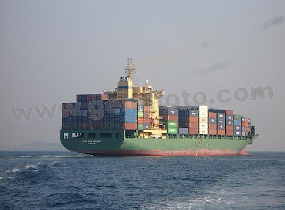 Falling freight rates, increasing lay-ups depress charter market prices