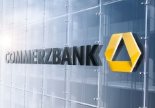 Commerzbank warns of continuing losses with shipping loans