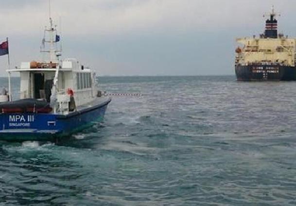MPA Coordinates Clean-Up of Oil Spill in Singapore’s Waters