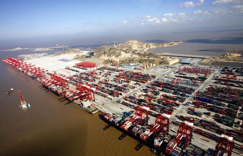 Cosco Shipping Holdings to boost shareholding in Qingdao Port