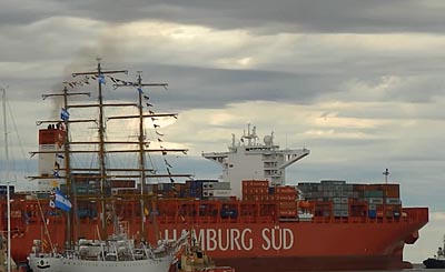 Hamburg Süd christened its new container ship “Cap San Raphael” at Hamburg