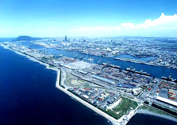 Taiwan's Port of Kaohsiung completes expansion to handle 22,000 TEU ships