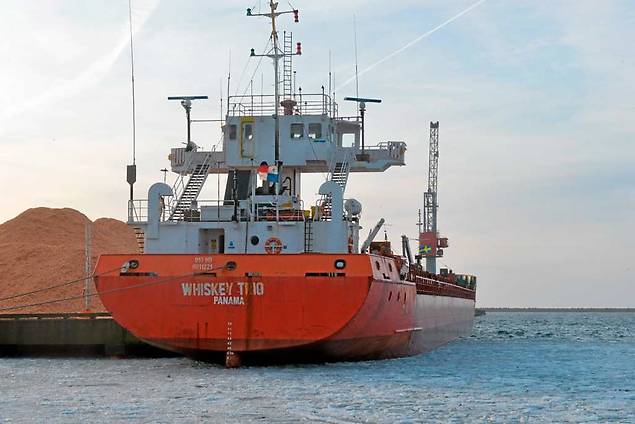 Detained ship with explosives may leave after another inspection