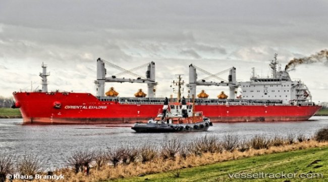 Bulkcarrier headed to Cape Town after technical failure