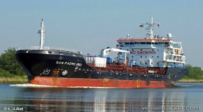 Tanker arrested for illegal oil trade