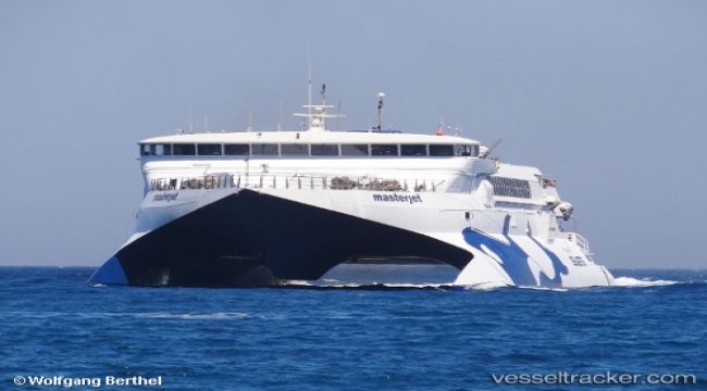 Seajets introduces CALDERA VISTA between Crete and Santorini