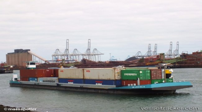 Fire on barge in Rotterdam