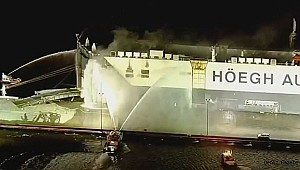 9 Firefighters Hospitalized in Florida After Ship Explosion!