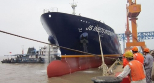 Bureau Veritas approves 2,500-TEU wind-powered vessel design