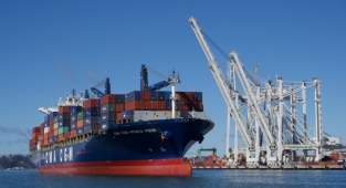 CMA CGM 15,000-TEUer joins its LNG boxship fleet!