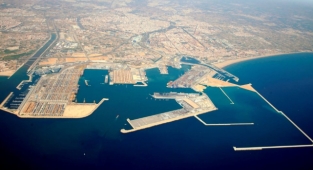 Valenciaport, Cosco join in box seal delivery automation