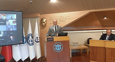 Capt. Mutlu Dündar spoke at the Chamber of Shipping, drawing attention to pilot ladder accidents