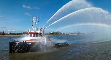 Damen delivers Shoalbuster 3209 Aria and Stan Pontoon 4113 to A. R. Singh Contractors Ltd.