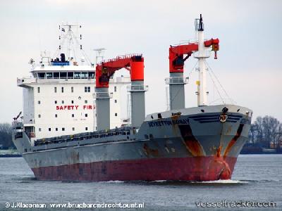 Man missing from Turkish ship off Calais