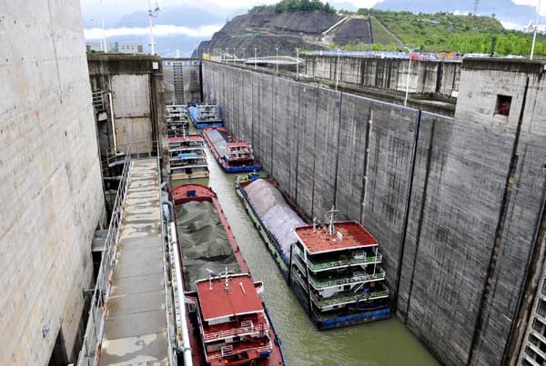 Three Gorges ship locks post 15.3pc decrease in 2012 cargo movement