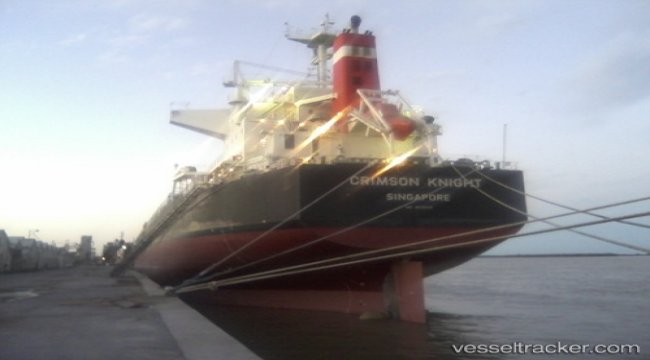 Bulkcarrier damaged in allision