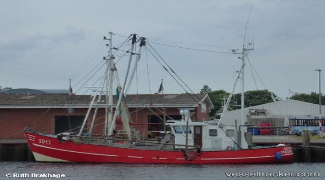 Fishing vessel disabled in the Northsea