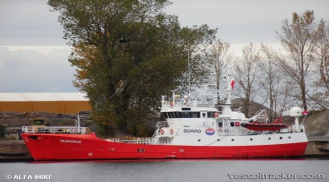 Standby ship damaged four sailing yachts